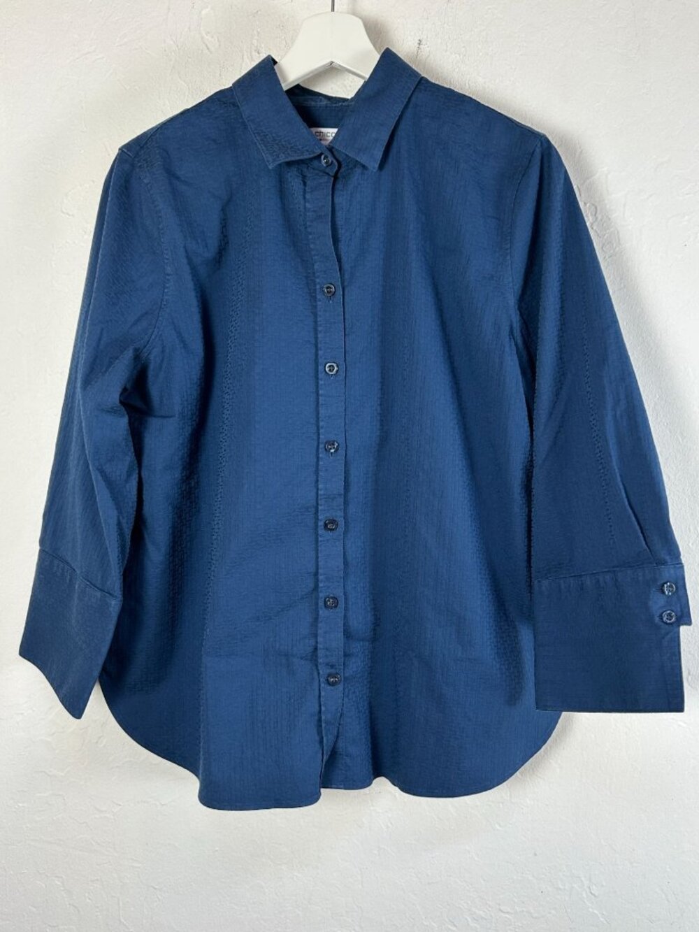 Chico's Blue Button-Up Shirt Womens Size 10 Textured Cotton Blend Long Sleeve